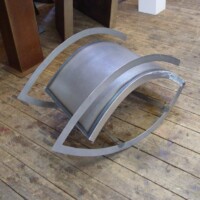 Ein erster Teil der Außenhaut ist angeschweißt