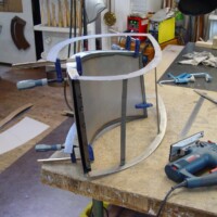 Ein weiterer Teil der Außenhaut ist angeschweißt