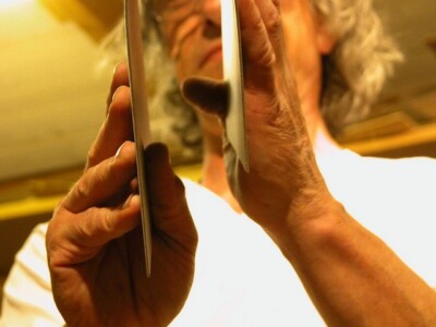 Jochen Warth JFoto von Jochen Warth bei der Arbeit im Atelier