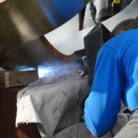 Anschweißen des Sockels